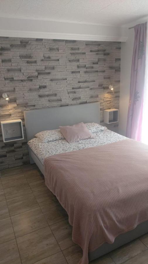 Apartamenty Grapa Szum Rzeki Parking Free วีสวา ภายนอก รูปภาพ